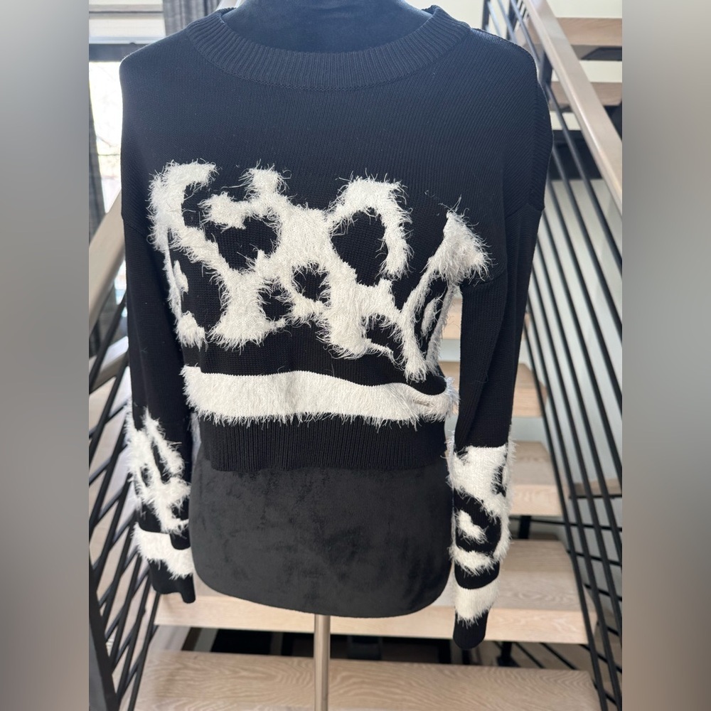 New Black and White Animal Print Sweater size S - Picture 7 of 9